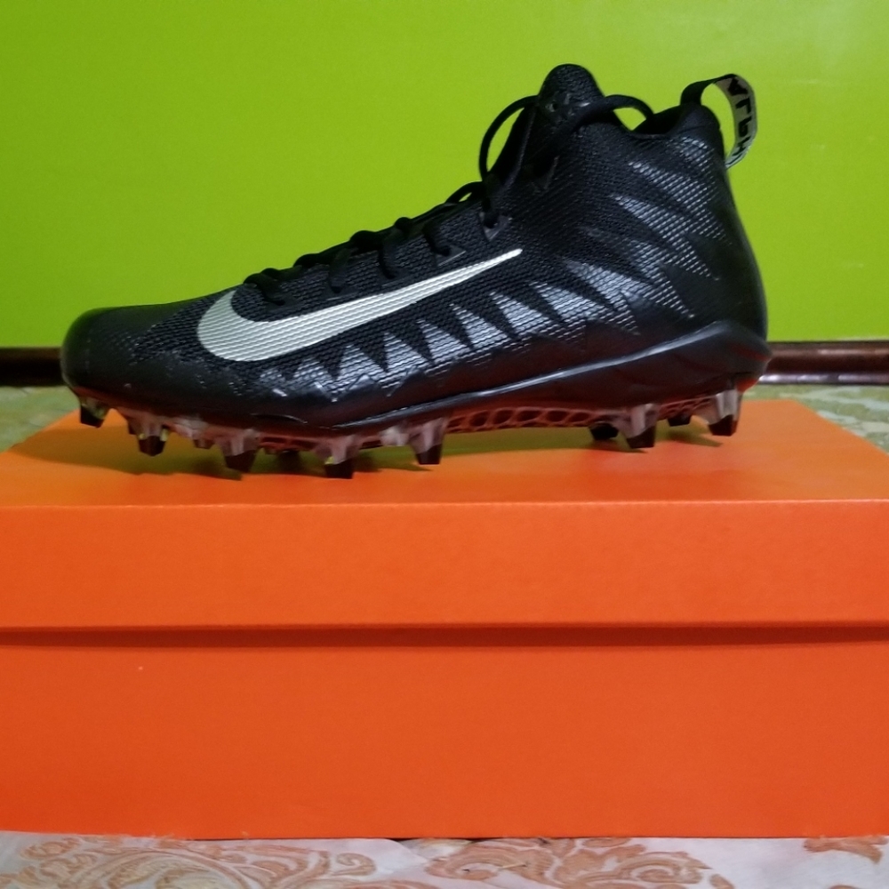 Nike Alpha Menace Cleats